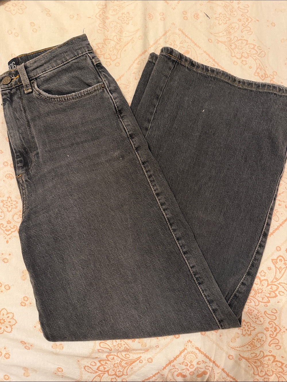 Gray High-Waist Wide-Leg Jeans